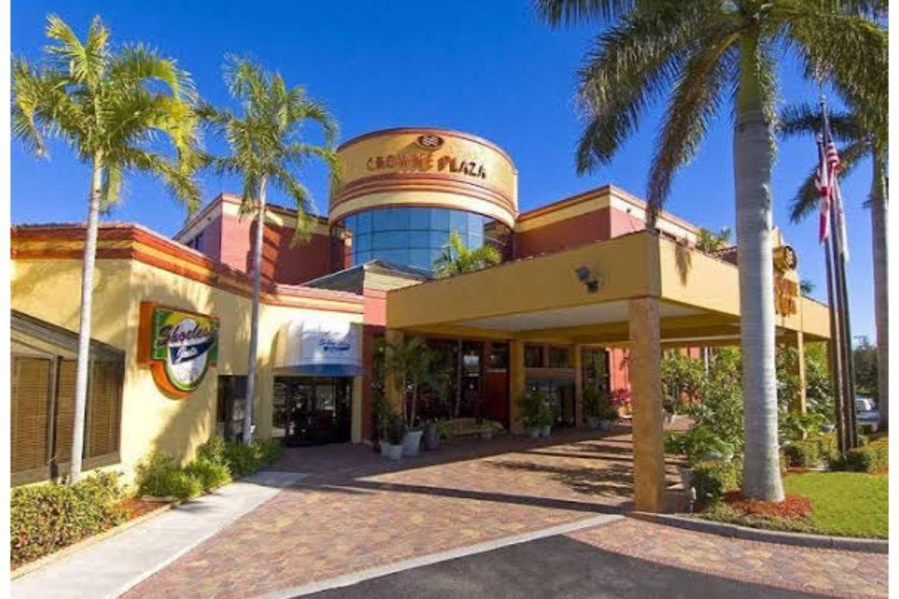 Doubletree By Hilton Fort Myers At Bell Tower Shops Εξωτερικό φωτογραφία