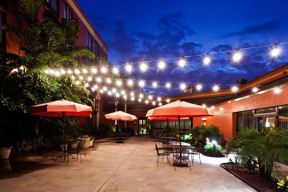 Doubletree By Hilton Fort Myers At Bell Tower Shops Εξωτερικό φωτογραφία
