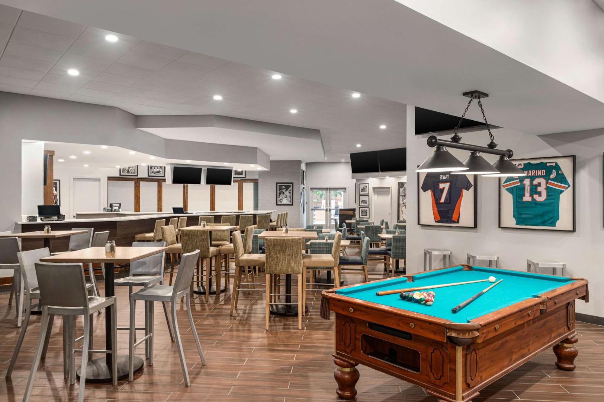 Doubletree By Hilton Fort Myers At Bell Tower Shops Εξωτερικό φωτογραφία