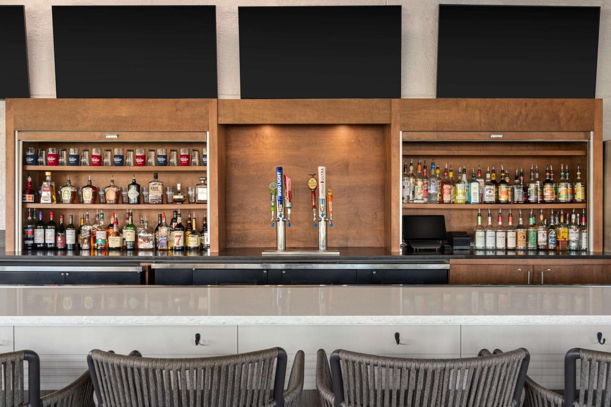 Doubletree By Hilton Fort Myers At Bell Tower Shops Εξωτερικό φωτογραφία