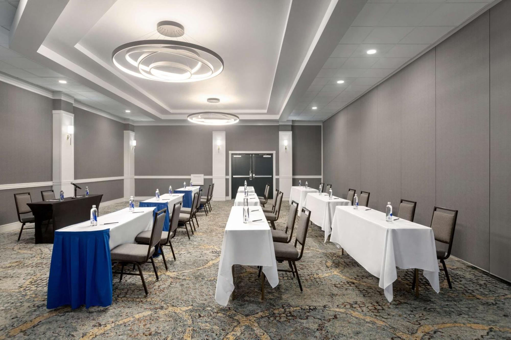 Doubletree By Hilton Fort Myers At Bell Tower Shops Εξωτερικό φωτογραφία