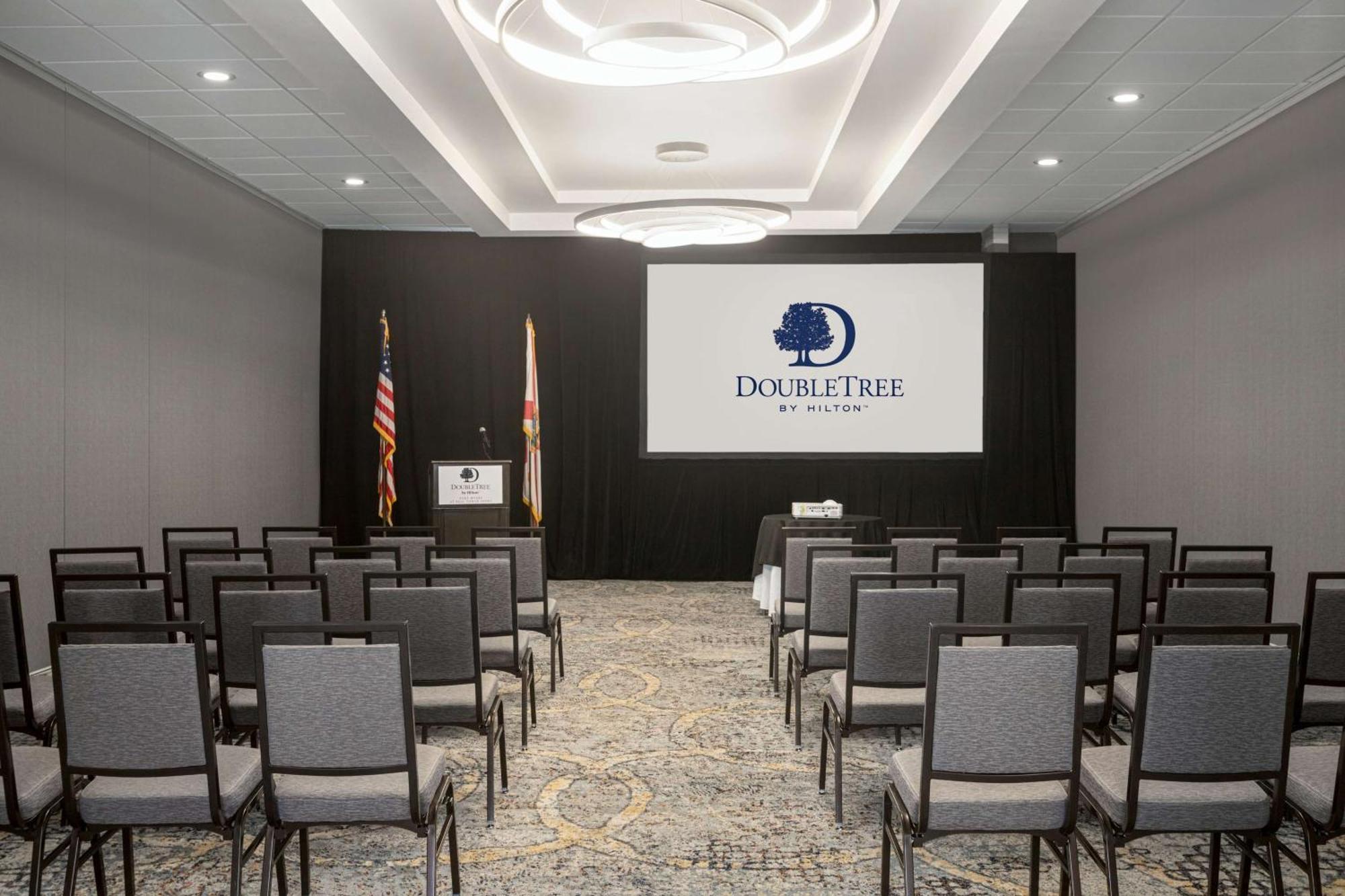 Doubletree By Hilton Fort Myers At Bell Tower Shops Εξωτερικό φωτογραφία