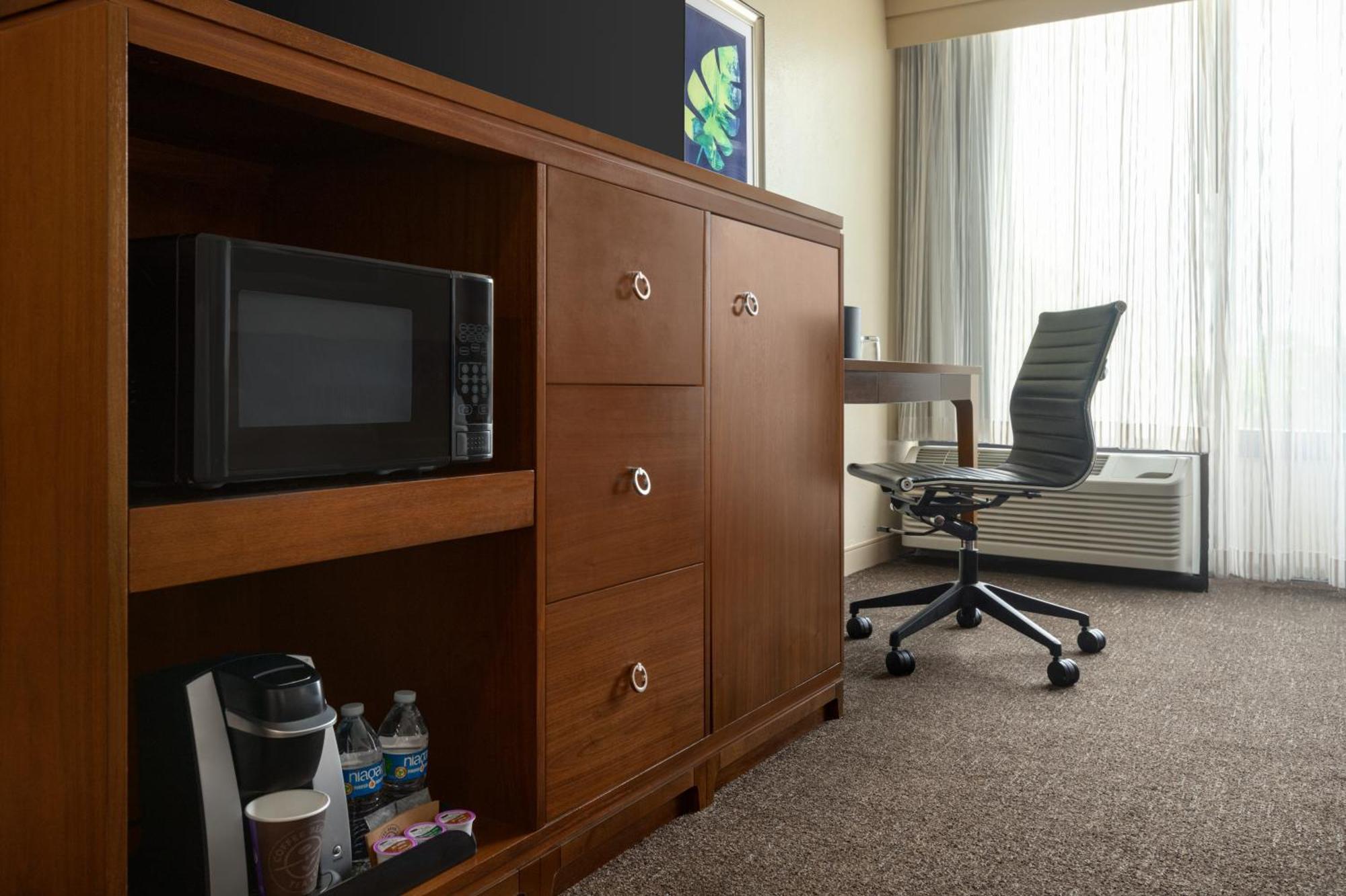 Doubletree By Hilton Fort Myers At Bell Tower Shops Εξωτερικό φωτογραφία